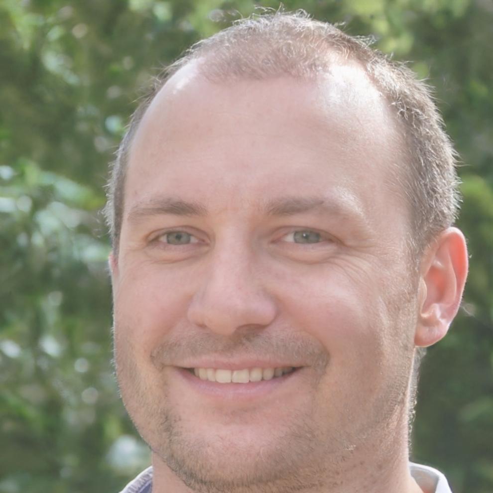 Dr. Marcus Weber, Finanzanalyst und Workshop-Leiter