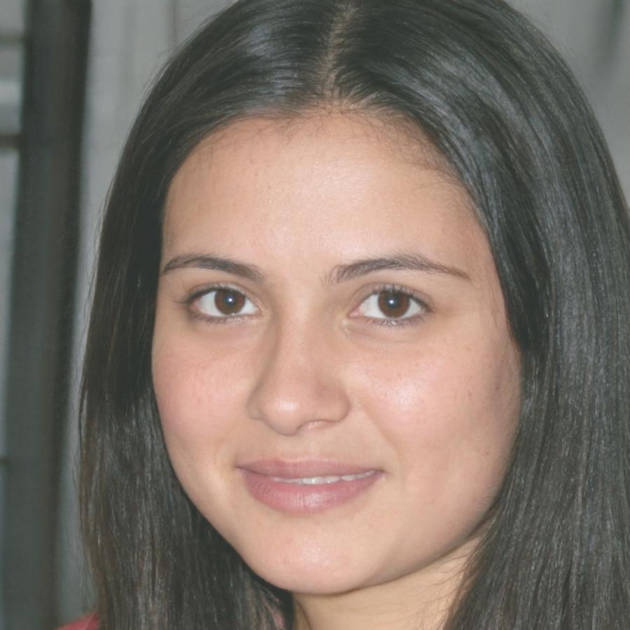 Expertin für Finanzanalyse bei Jemiloxaer